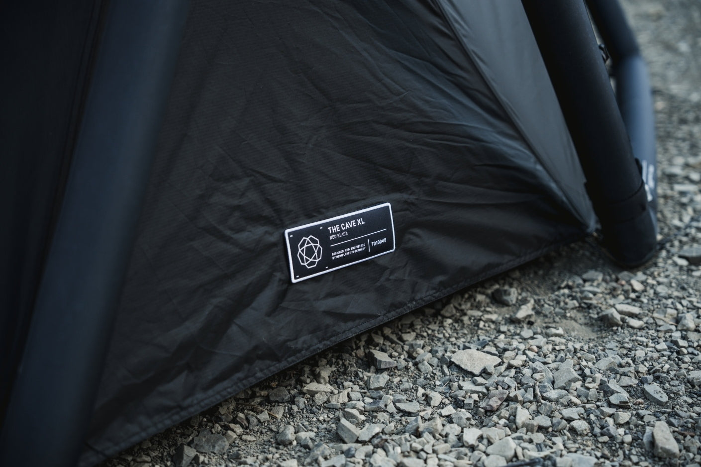 THE CAVE XL, The Neo Black Program / 4-SEASON