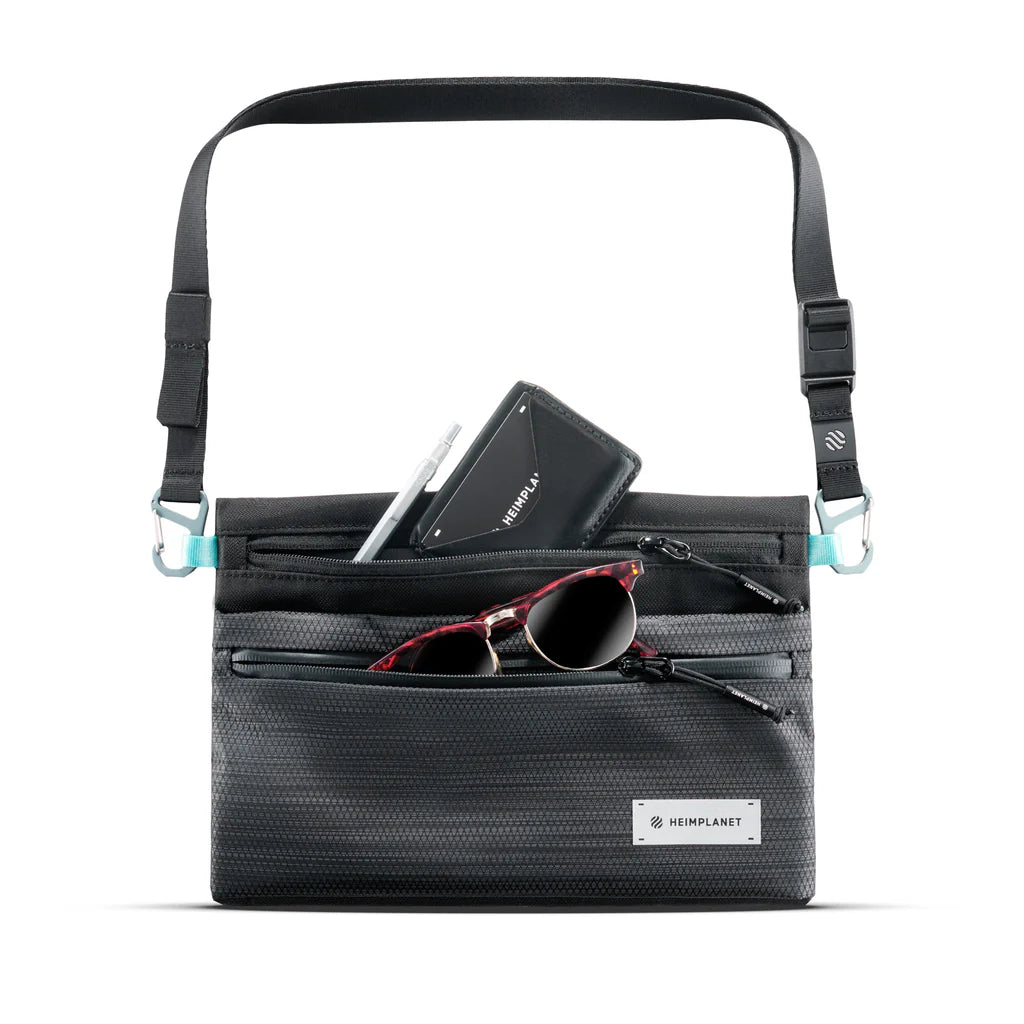 Carry E ssentials Neck Pouch (A5), black