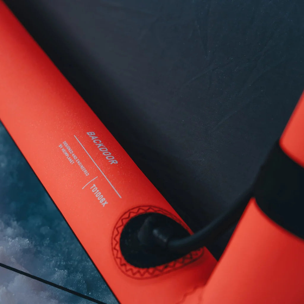 BACKDOOR 4-SEASON NEON RED / CASTLEROCK