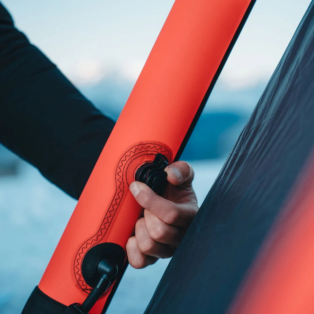 BACKDOOR 4-SEASON NEON RED / CASTLEROCK